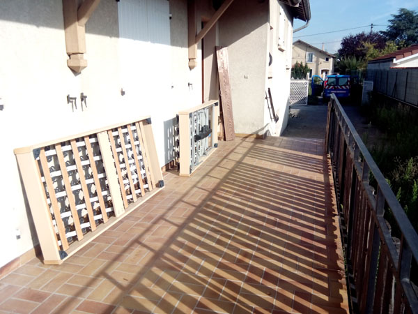 sommiers sur la terrasse